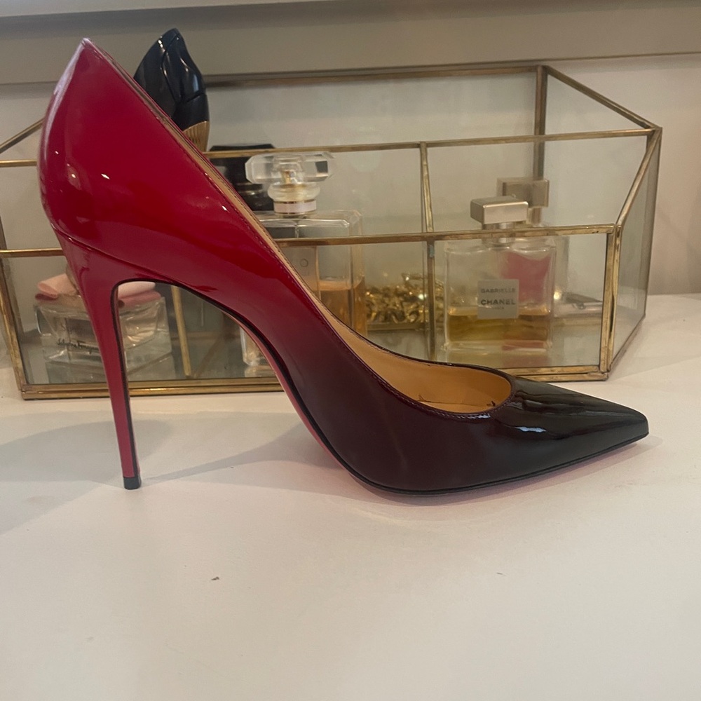 Christian Louboutin So Kate Pumps